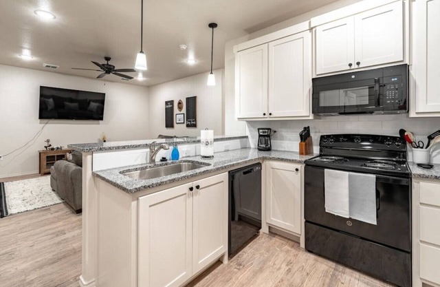 Flatland Retreat - 3BR/2BA - Brand New Home