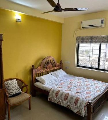 Flats & service Apartments &Rooms
