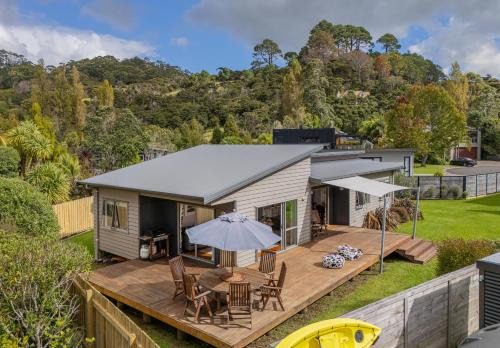 Flaxmill Haven - Cooks Beach Holiday Home