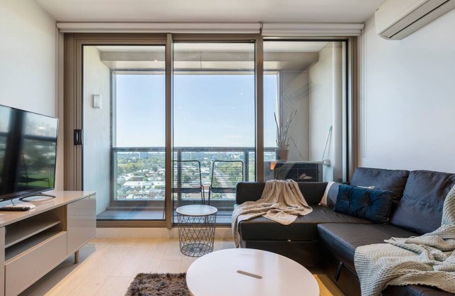 Flemington Filly Bright Abode with Sweeping Views