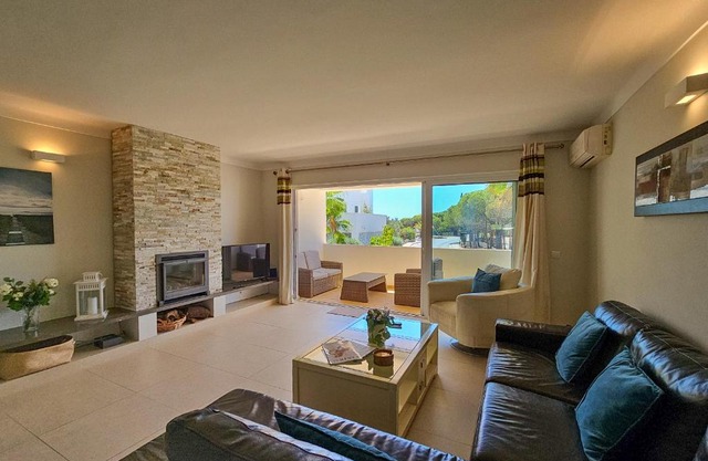 FLH Quinta das Salinas Triplex with Terrace & Pool