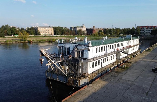 Float House Nr 659