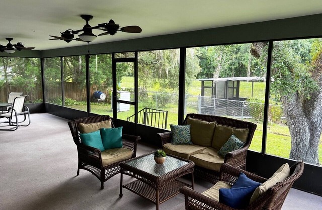 Floating dock/ Kayaks/ Paddle Board- Lots of Space