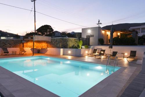 Flora's beach and pool villa in Syros