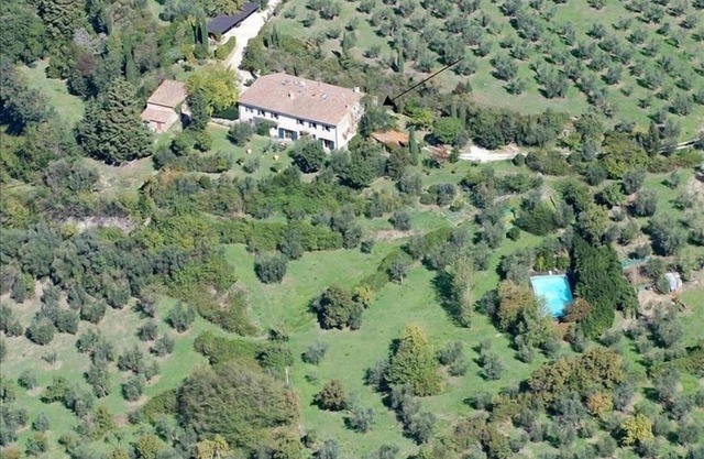 Apartamento independiente en Florencia con piscina
