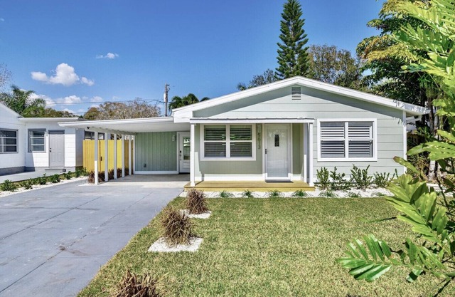 Florida Gulf Coast Luxury Oasis