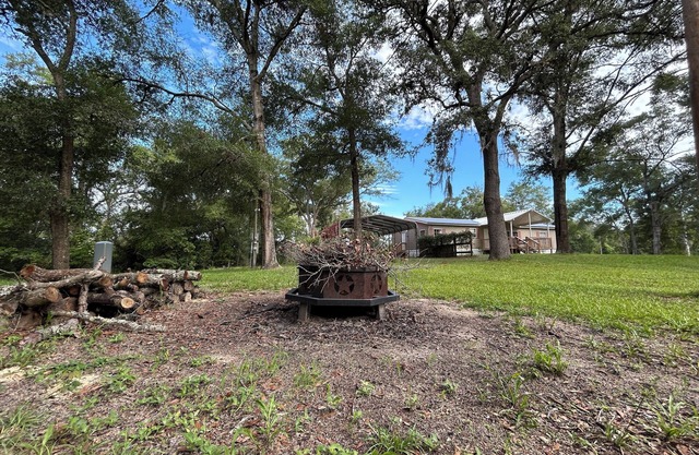 Florida Springs Escape, 10 Private Acres, 4 beds, just Mins to several Springs