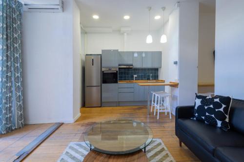 FLORIT FLATS - The Vella Apartment