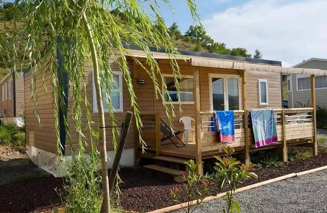 Flower Camping Saint Amand **** - Mobil-home Premium 35m2 (6p-3ch), Clim, TV, dishwasher, bed 160, plancha, Nespresso 6 people