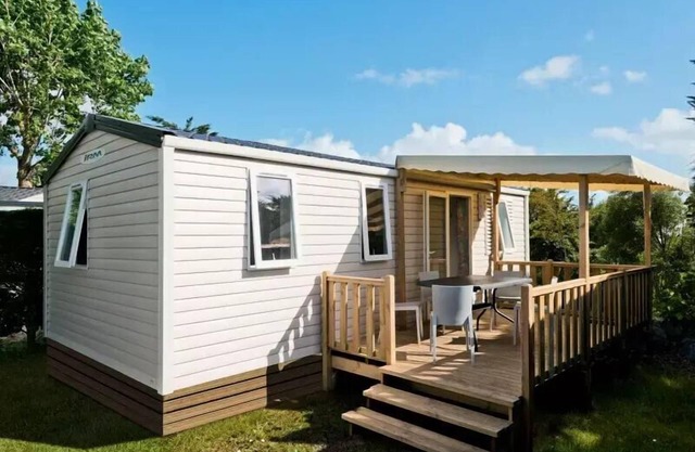 Flower Camping Vitamin **** - Mobile home Standard 32m2 (3 bedrooms) + TV + Terrace Covered - Arrival Saturday 6 people
