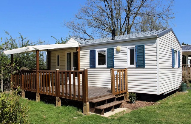 Flower Camping Le Pavillon *** - Mobil home Standard 34m2 - 3 bedrooms + Semi-covered terrace 6 people