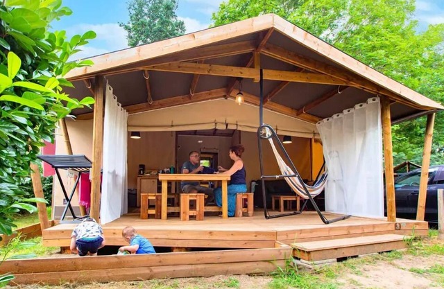 Flower Camping L'Ile d'Offard **** - Ecolodge Cotton Toilée Confort 35m² (2 bedrooms) including 11m² covered terrace + TV for 5 people