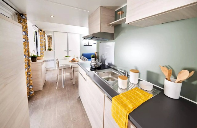 Flower Camping Les Granges *** - Homeflower Premium 29m2 (2 bedrooms) + covered terrace 4 people