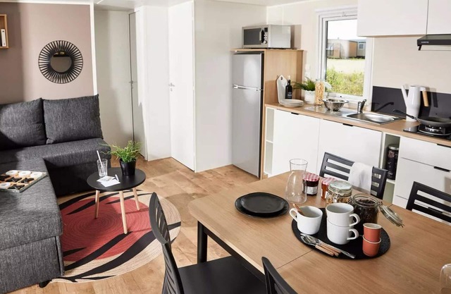 Flower Camping Les Ondines **** - Homeflower Premium 35m2 - 3 bedrooms + semi-covered terrace + TV + sheets + towels + CLIM 7 people