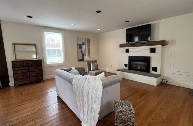 Fly Creek Estate - large home, close to CDP and HOF