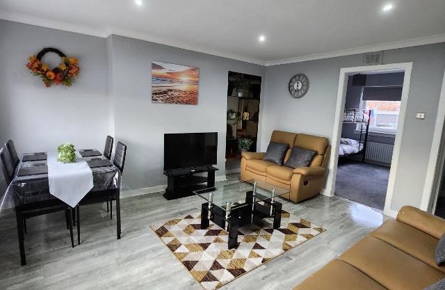 FM Homes & Apartments 3 Bedroom Motherwell