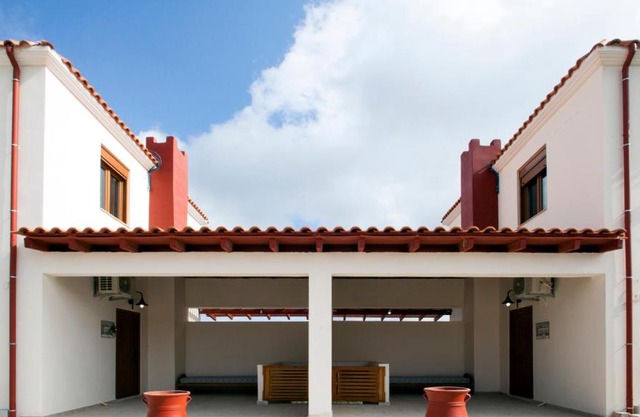 Fοivos and Athina Villas