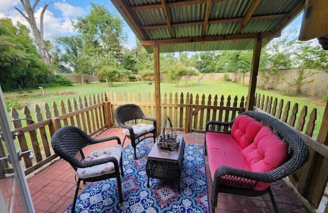 Fun & Funky Folk Art Cottage