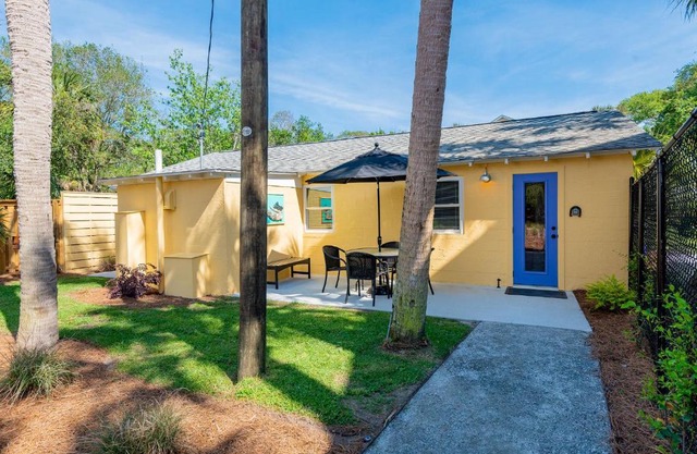 Folly Vacation Laid Back Casual Beach Bungalow 209-B