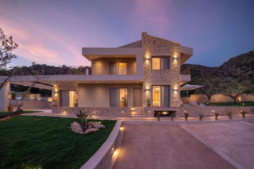 Foneas Bay Villa