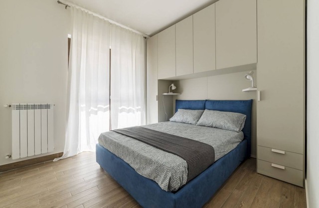 Fonte Laurentina Yellow Apartment