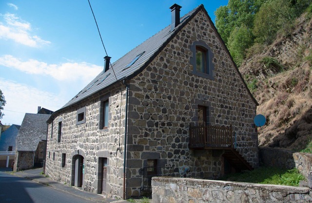 Para entusiastas del senderismo y / o deportes de invierno SANCY / SUPER BESSE