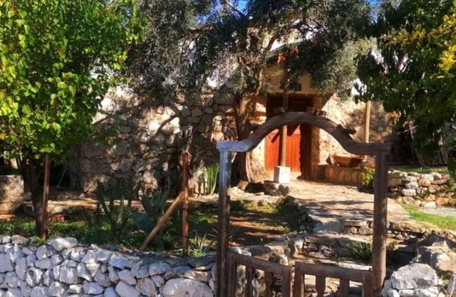 For the Stone House Experience in Nature, Near the Lake