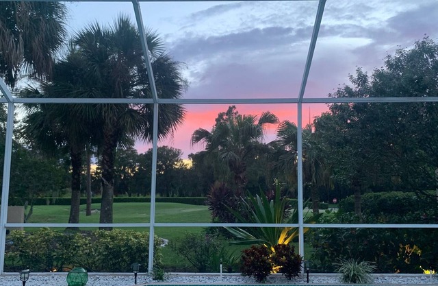 For the Ultimate Vacation Come Stay at Rosedale Golf & Country Club!!