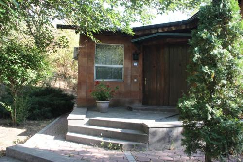 Forest Cottages Hotel EVN