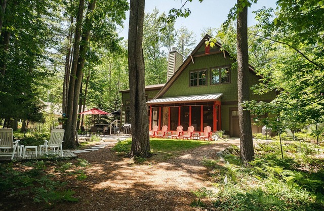 Forest Haven - A Spectacular Cottage Home on Antrim's Chain of Lakes