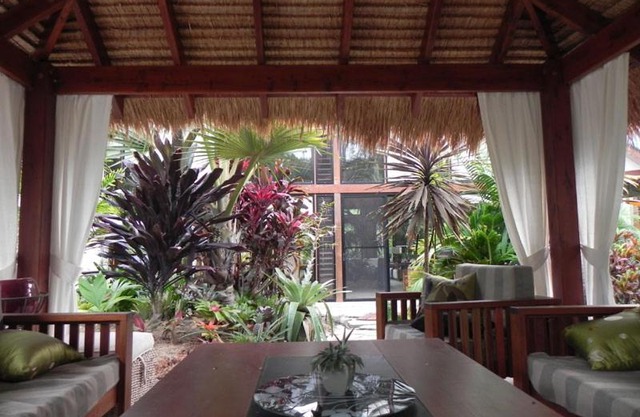 Forest Lodge: Bali-Style Retreat