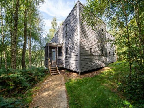 Forest Mansion Retreat