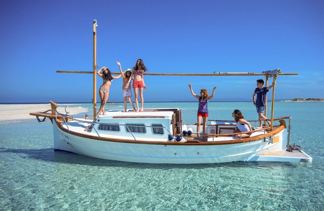 FORMENTERA NIGHT BOAT.