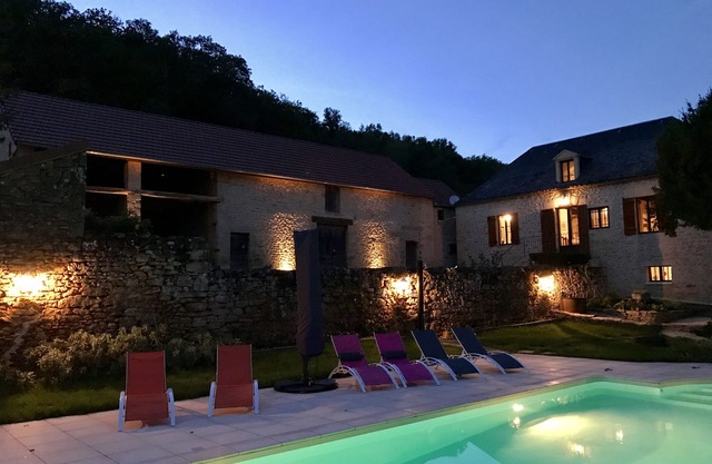 Antigua granja clasificada 5 estrellas - piscina climatizada