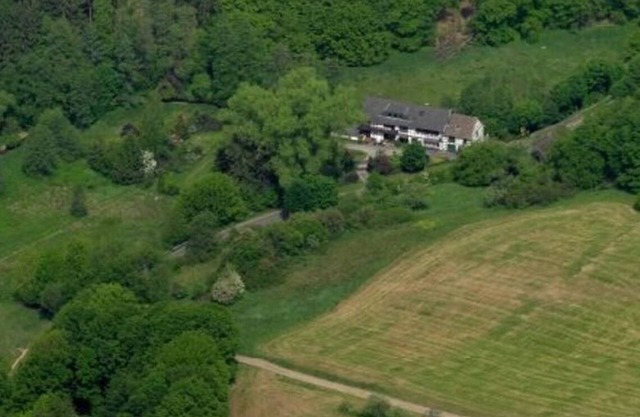 Former. Mill, beautiful secluded location, family-friendly, close to nature, ideal for groups.