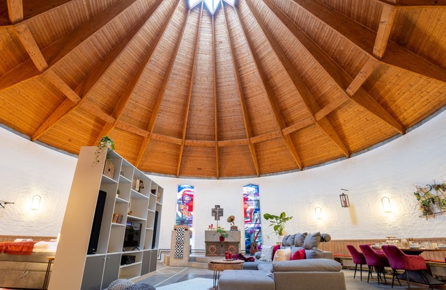 formerly. Church + basement flat for up to 16 people, garden