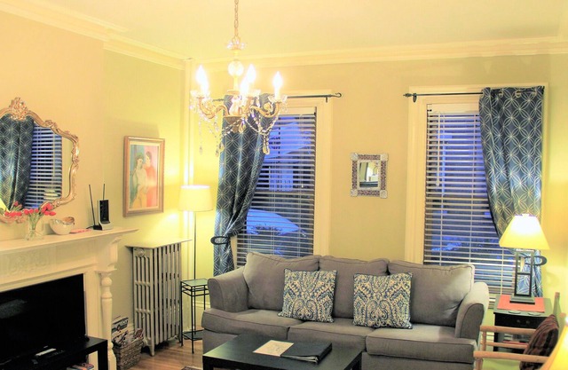 * $ 109 Especial! Cozy, L @@ K Comfortable, Studio / Suite..Minutes to Center!