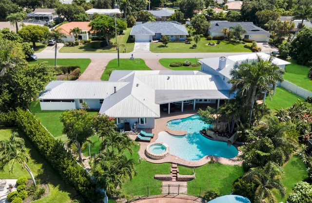 Fort Myers Gulf Access Luxury Getaway – Private Pool, Waterslide, Dock & More