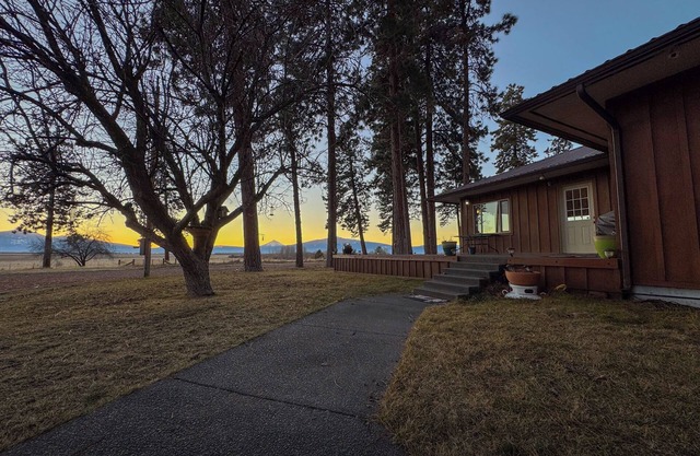 Fort Renn - Mountain View