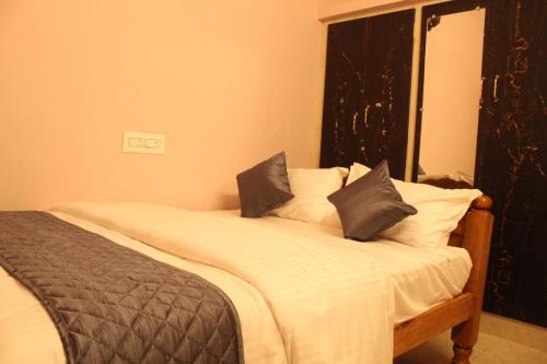 Fort Square Apartments - 101