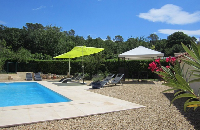 Fortunie -Provencalisches cottage, renovated, large pool, quiet, at the Vineyard