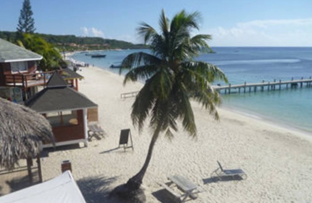 Foster's West Bay Resort