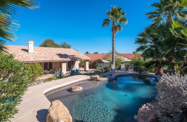 Fountain Hills Mountain View Retreat