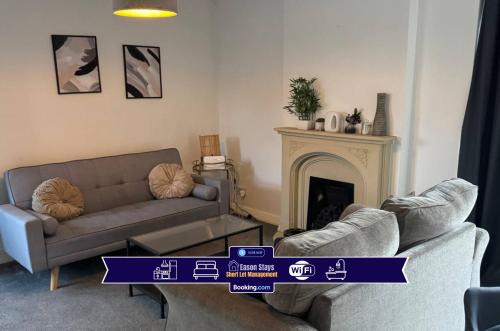 Four BDR House By Eason Stays Short Lets & Serviced Accommodation Rugby With Free Parking