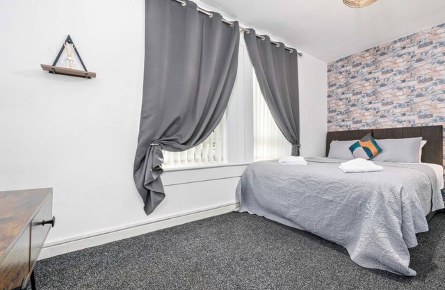 Four bedroom 1st floor apartment in Airdrie