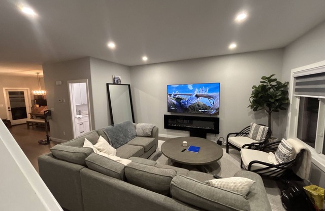 Four bedroom four bathroom townhouse with free parking for 4 vehicles.