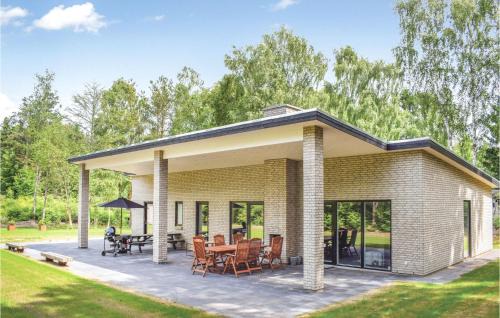 Four-Bedroom Holiday Home In Ebeltoft