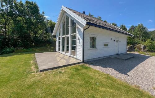Four-Bedroom Holiday Home In Lyngdal
