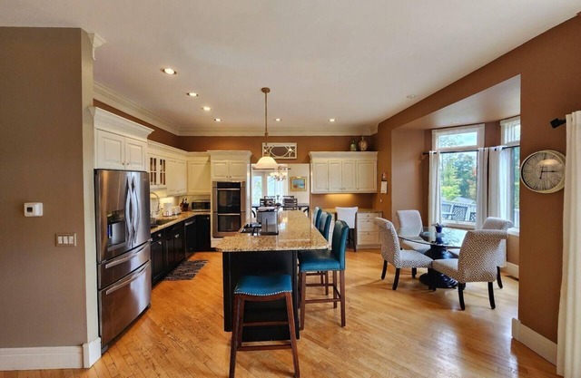 Four bedroom home on 8th Fairway - Birchwood Farms Golf & Country Club