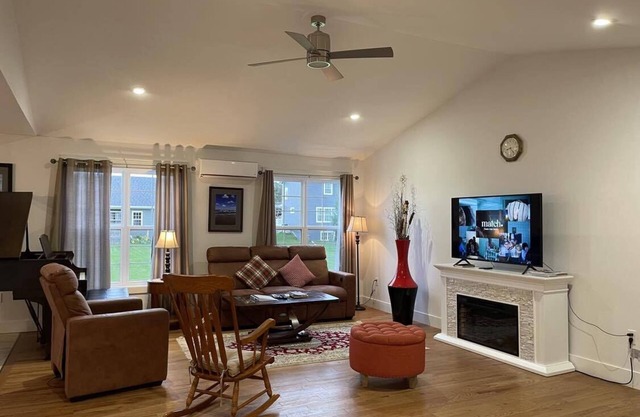 Four Bedroom Vacation Home in Stratford PE
